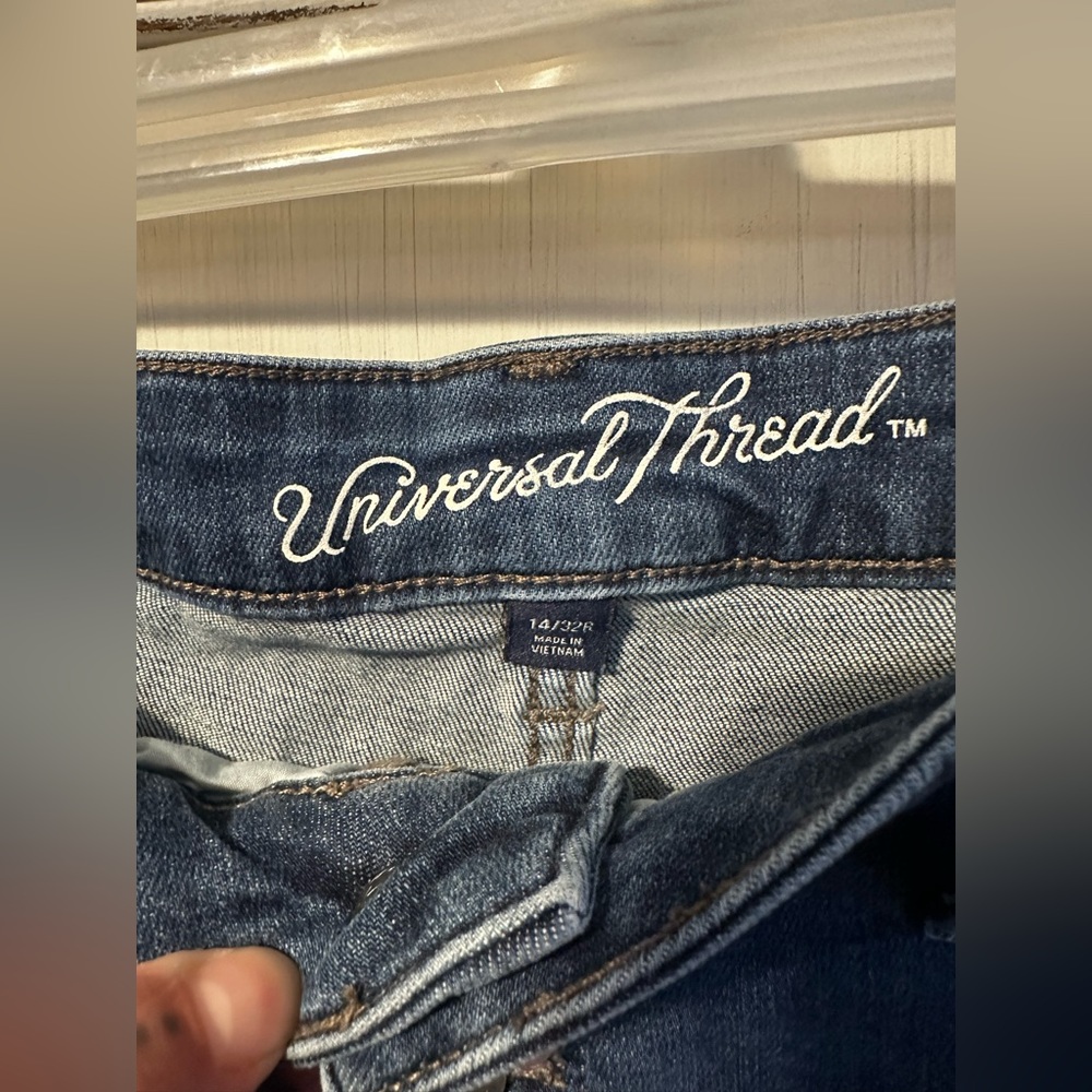 Universal Thread Jeans - Picture 2 of 3